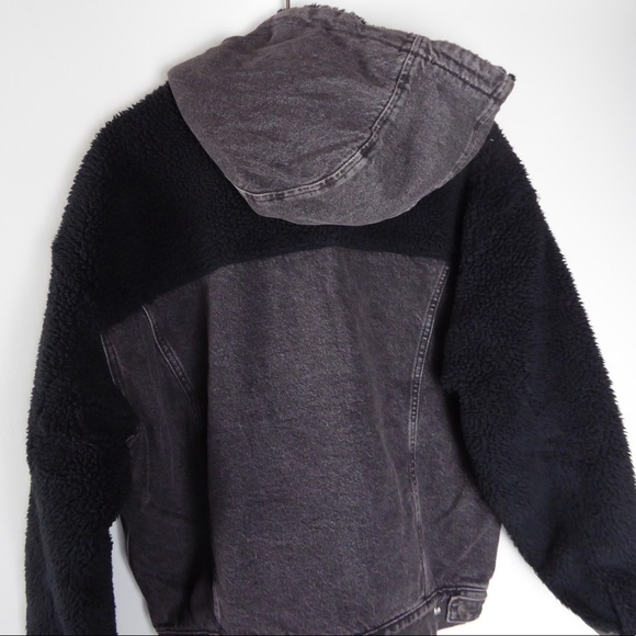 Levi’s Premium Faux Sherpa Sleeves Hybrid Denim Trucker Jacket w Hood NWT - Picture 12 of 12